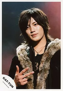 KAT TUN / Akanishi Jin / Bust Up / Black Jacket / With Fur / 3