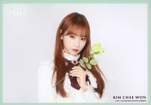 Official photo (female) / idol / IZ*ONE IZ*ONE / Kim Chae-won