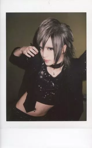 Mejibray / MIa / Upper-body / Costume Black / Face Left / Right