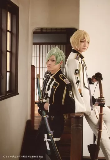 雑貨　三浦宏規(髭切) 舞台写真パネル(戦闘ver.) 「ミュージカル『刀剣乱舞』 髭切膝丸 双騎出陣 2020 ～SOGA～」 Loppi・HMV＆BOOKS online限定 刀ミュ 双騎出陣2020 ～SOGA～ 髭切 三浦宏規 ランダム