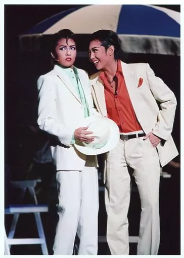 Official photo (female) / Takarazuka Revue (star group