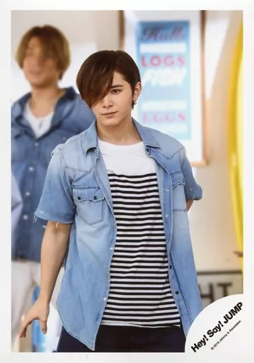 山田涼介 着用 off-white デニムジャケット