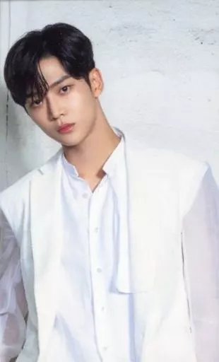 SF9 로운 CD トレカ 商品詳細ページ | FNC JAPAN ONLINE STORE | SF9「LOVE RACE