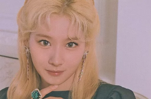 Collection card (female) / 「 TWICE FANMEETING ONCE HALLOWEEN 2