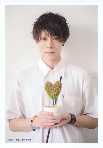 Official photo (male) / actor Yuki Tamaki / Upper Body, Costume