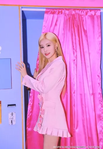 IZ * ONE / Kang Hye-won / CDs 