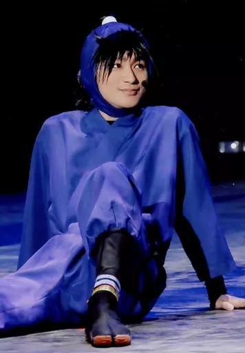 生写真(男性)/俳優 山木透(久々知兵助)/ライブフォト・座り