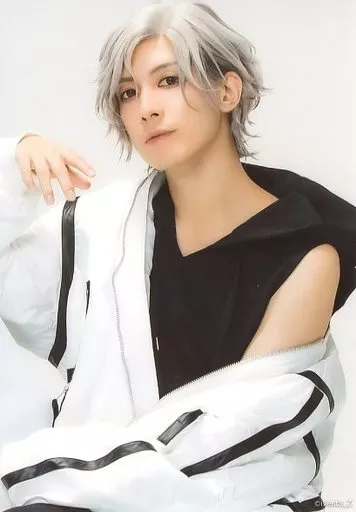 Official photo (male) / actor Ryo Tachibana (Ryota Sakuraba