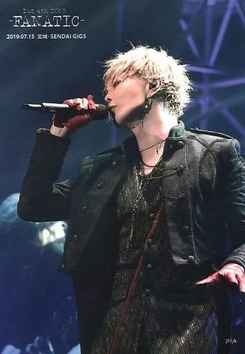 Official photo (Male) / Singer Luz / Live Photo / 