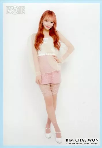 IZ*ONE / Kim Chae-won / Whole Body / Frame Blue / IZ*ONE