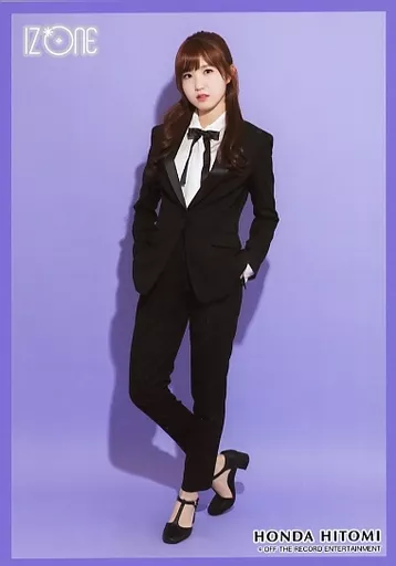 IZ*ONE/本田仁美/全身·框紫/IZ*ONE随机生写真Black suit Ver. | 杂货