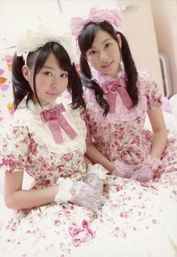 源結菜 葉月彩菜 直筆サイン入り チェキ ふたり 水着 ビキニ