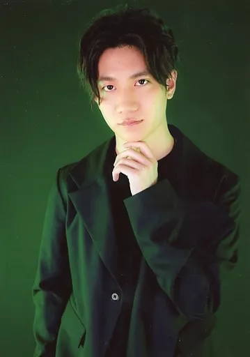 Official photo (male) / Voice actor Kentaro KUMAGAI / Upper