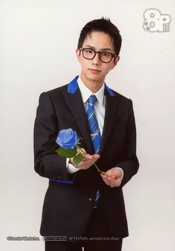 8P/高坂篤志/膝上・花/