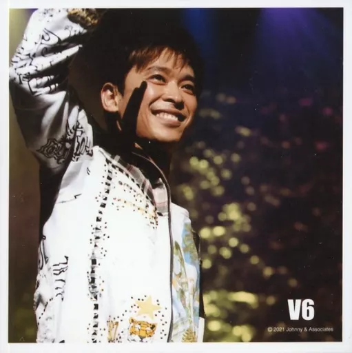 Amazon.co.jp: V6 公式生写真（坂本昌行）VS00004 : おもちゃ