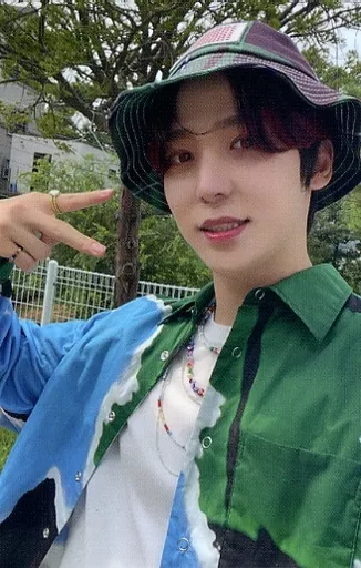 ATEEZ YUN HO アチズユノPerrier ペリエトレカ