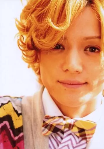 Official photo (male) / actor Ryosuke Miura / Stage 