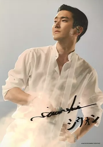 SUPER JUNIOR / SiWon / live photo / upper body / print with