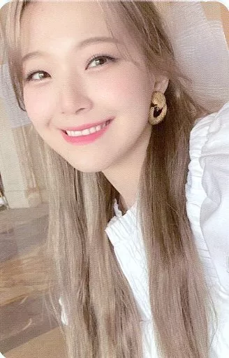 fromis_9 ジホンmidnight guest weverse トレカ s-l400.jpg