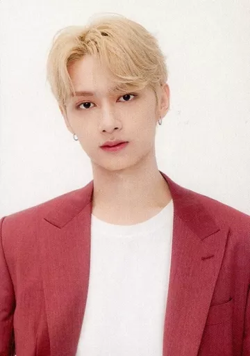 82 : SEVENTEEN/JUN / 