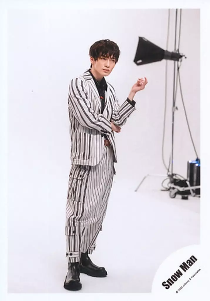 Amazon.co.jp: 深澤辰哉 22枚?? SnowMan labo. S2 MV ジャケ写