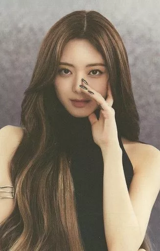 【レア】ITZY ユナ チェキ ポラロイド notshy mmt ヨントン 限定 レア】ITZY ユナ チェキ ポラロイド notshy 会員限定 mmt