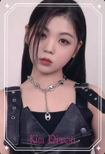 CLASS : y / Kim Riwon / Background Pink / CDs 