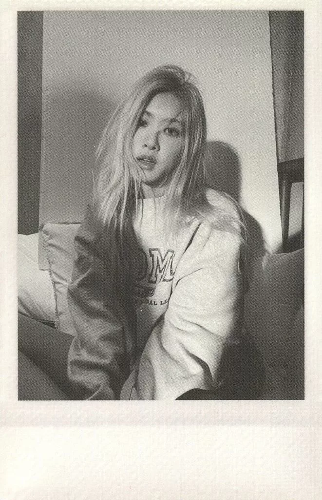 BLACKPINK / rose / CD 「 First Single Album-R - 」 enclosed bonus random ...