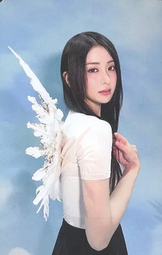LE SSERAFIM/HUH YUNJIN (Huh Yoon-jin) / CD 