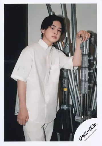 Boys be / Yukiya Ikegawa / on the knees / 