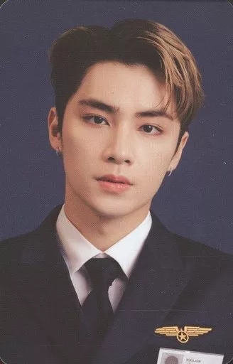 WayV / Xiao Dejun (XIAOJUN) / 