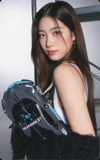 LE SSERAFIM/KAZUHA (Kazuha) / 