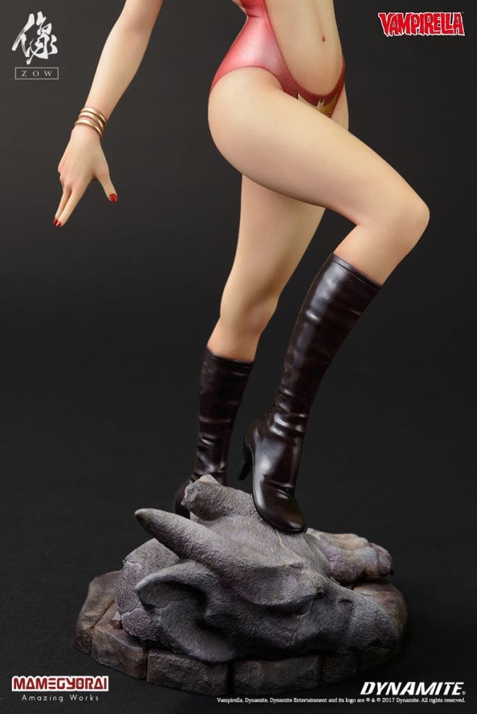 Figure Vampirella Whole-Body 「 Vampirella 」 Statue (ZOW) Police