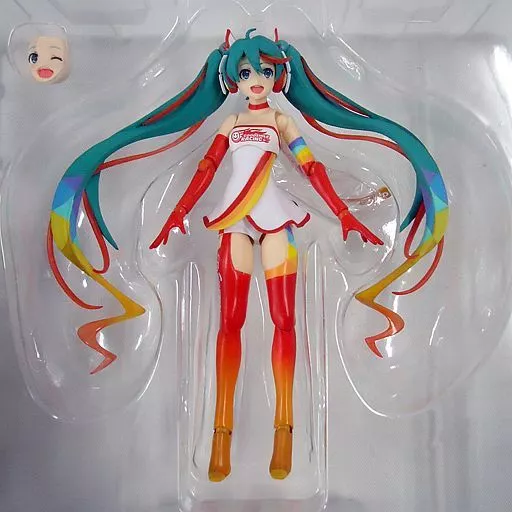 初音ミク　レーシングミク　2016 figma SP-078　フィギュア Amazon.co.jp: figma 初音ミクGTプロジェクト レーシングミク