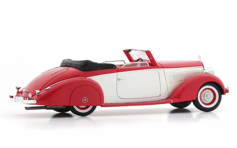 ミニカー　1/43 メルセデス・ベンツ 230 コンバーチブル W153 1939(レッド×ホワイト) [05010] Minicar 1/43 Mercedes-Benz 230 Convertible W153 1939 (Red x