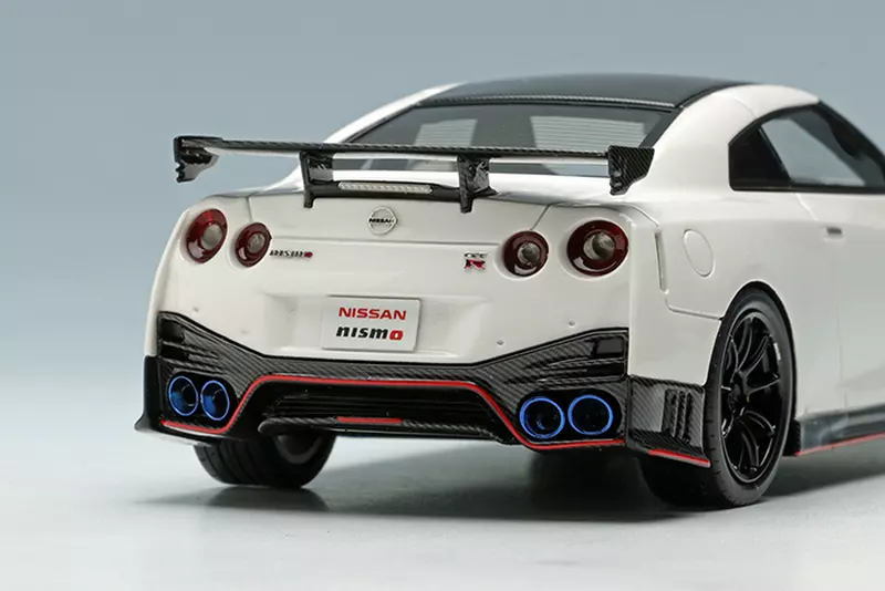 ミニカー　1/43 NISSAN GT-R NISMO 2020 (ブリリアントホワイトパール) [EM465A] 1/43 NISSAN GT-R NISMO 2020 ブリリアントホワイトパール