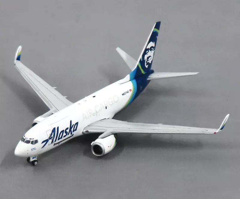 Damaged goods] 1/400 737-700 BDSF Alaska Air Cargo N627AS