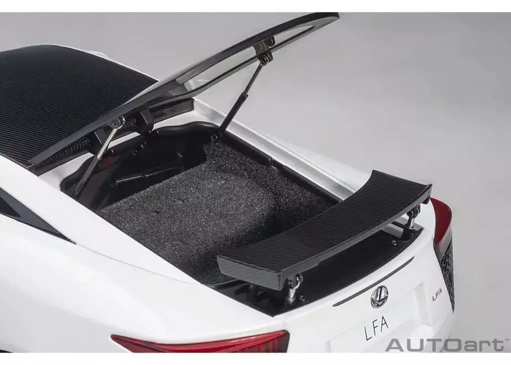 [Box broken] 1/18 Lexus LFA (White White x Carbon Black) [78851] | Toy ...