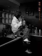 SEKAI NO OWARI / 琥珀/図鑑 [DVD付初回限定盤A] ～劇場アニメ「不思議の国でアリスと -Dive in Wonderland-」主題歌