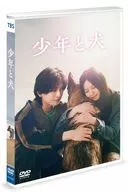 少年と犬