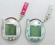 ¡Feliz Año Nuevo! Tamagotchi más 2 huevos de invierno