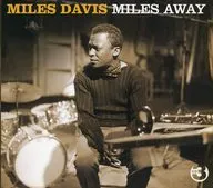 MILES DAVIS/MILES AWAY [versión importada]