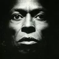 Miles Davies/TUTU