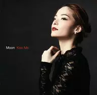 Moon/Kiss Me