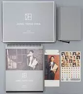 约翰・英华(from CNBLUE)JUNG YONG HWA 2019 Season's Greetings