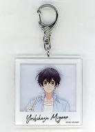 Yumi Miyano Acrylic Key Holder "Sasaki to Miyano ×WEGO"