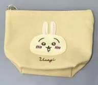 Usagi Fluffy Emblem Funagata Pouch "A little cute little thing"