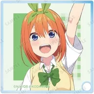 B. Nakano Yotsuba "The Quintessential Quintuplets natto Trading Acrylic Stand Panel"