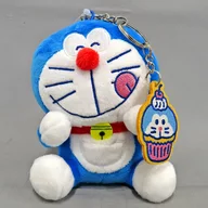 "Doraemon" mascot key ring with Doraemon SweetsParty embroidered charm