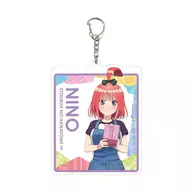 02.中野二乃(らいはコーデ) デカアクリルキーホルダー 「五等分の花嫁∽ ～私たちが妹ですよ?お兄ちゃん～ TSUTAYA POP UP SHOP」